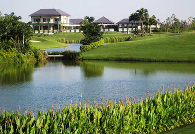 Sân golf Vân Trì