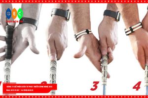 Cách cầm gậy golf