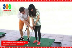 Nên bắt đầu chơi golf