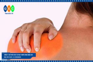 Đau bả vai khi chơi golf